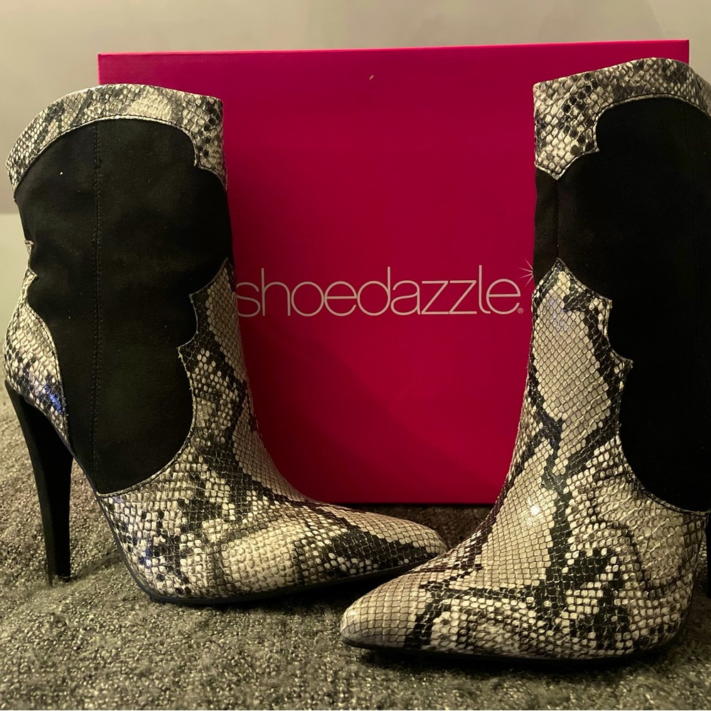 Snakeprint Booties